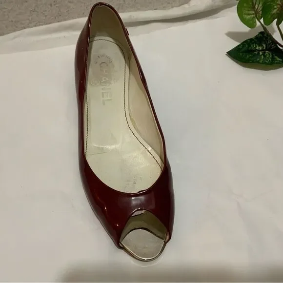 Chanel Vintage Flats 2007 Collection by Karl Lagerfeld Burgundy Patent Leather